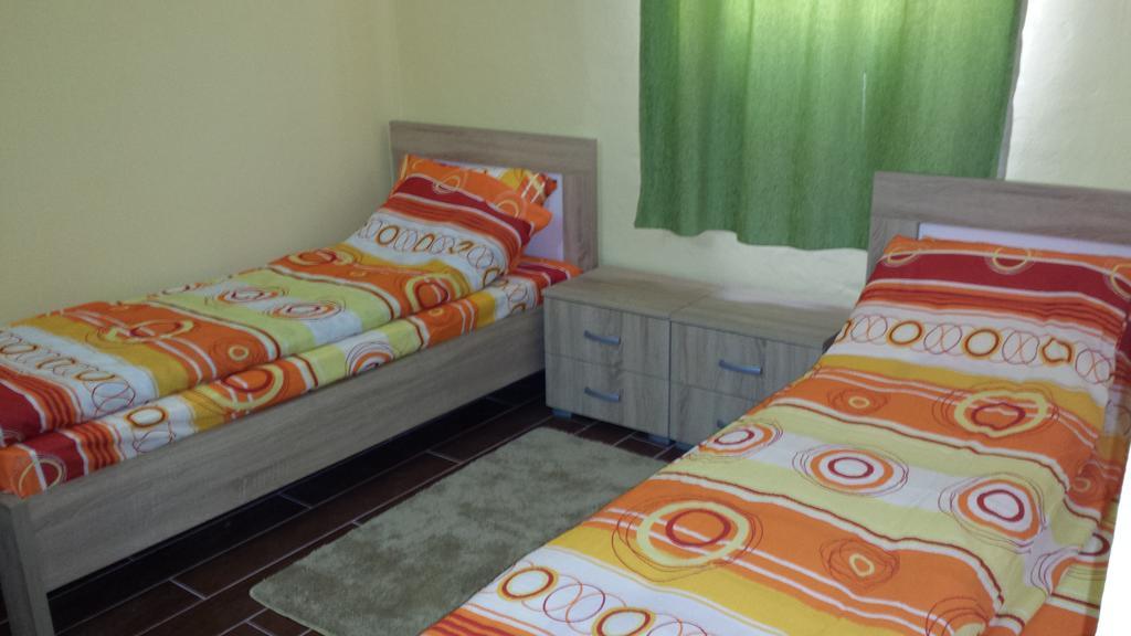 Kazablanka Rooms Aerodrom Susunja Exterior photo